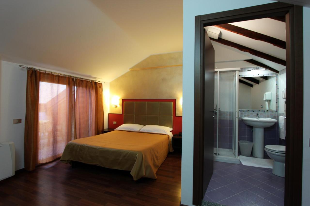 Lux Hotel Durante มิลาน ภายนอก รูปภาพ