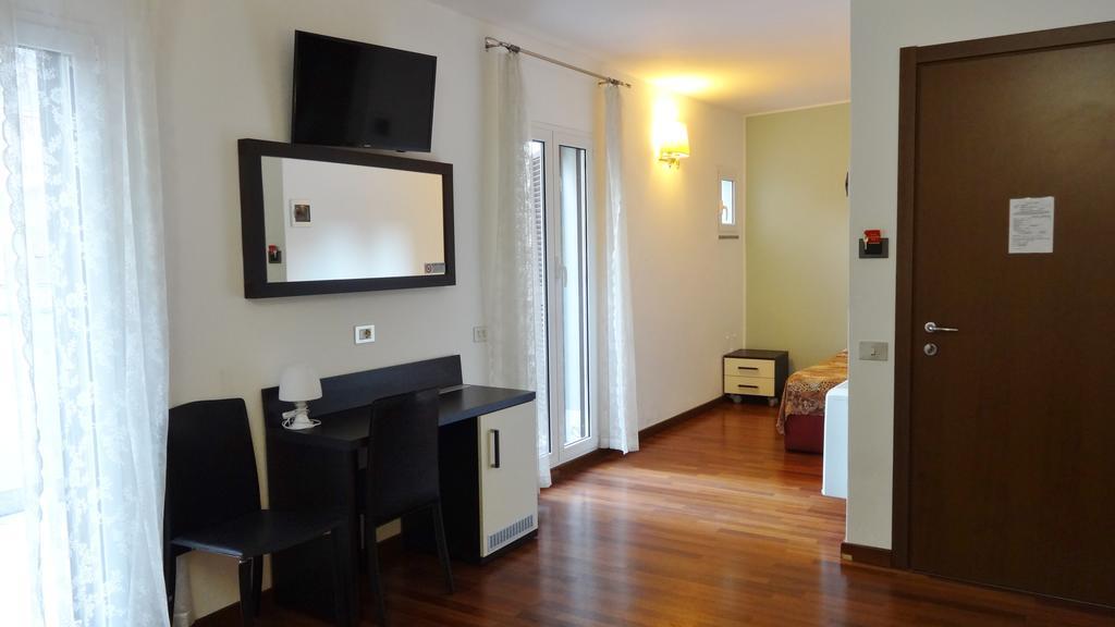 Lux Hotel Durante มิลาน ภายนอก รูปภาพ