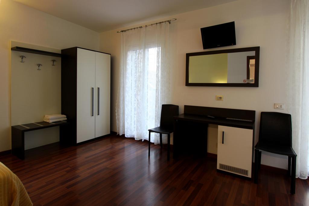 Lux Hotel Durante มิลาน ภายนอก รูปภาพ